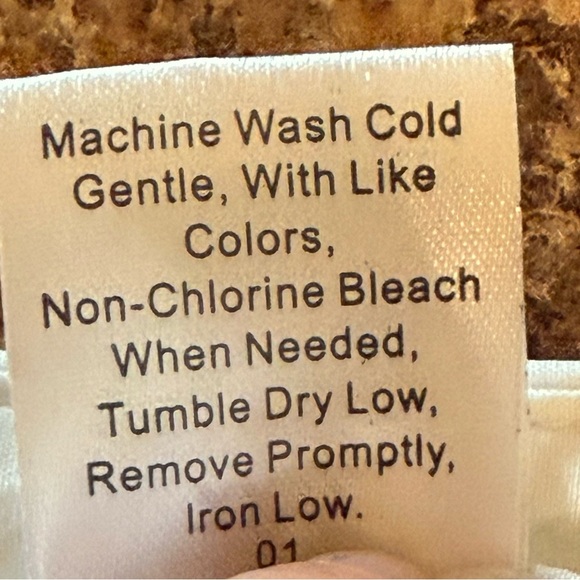 Men's Fashionable White and Black Geometric Casual Dress Shirt XXXL Polyester - Picture 3 of 9